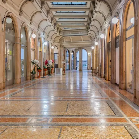 Appartement 150 Passi A Piedi Dal Duomo Milaan